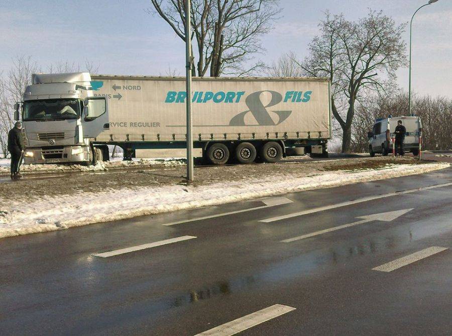 TIR zablokował Szosę Zambrowską