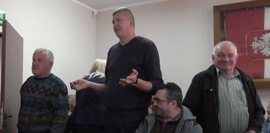 Rolnik poszkodowany przez sądy, mleczarnie, banki i komorników?