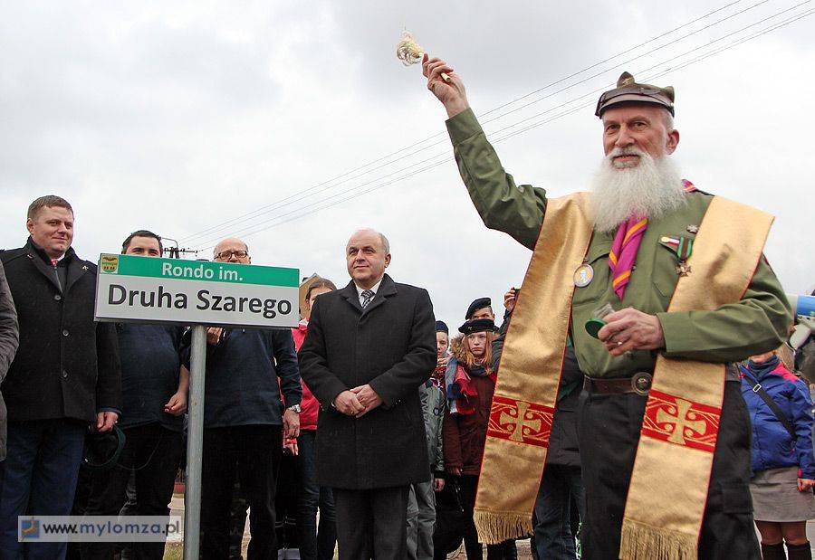 Rondo w Piątnicy nosi nazwę Druha Szarego [FOTO]