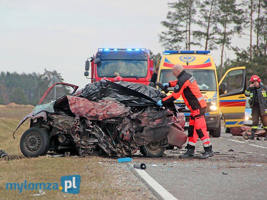 Śmiertelny wypadek na DK61 koło Leopoldowa [FOTO]
