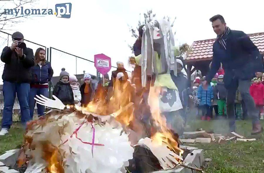 Tradycyjne palenie marzanny na łomżyńskich bulwarach 2017 [VIDEO]