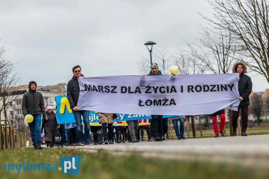 Marsz dla życia i rodziny przeszedł ulicami Łomży [FOTO]
