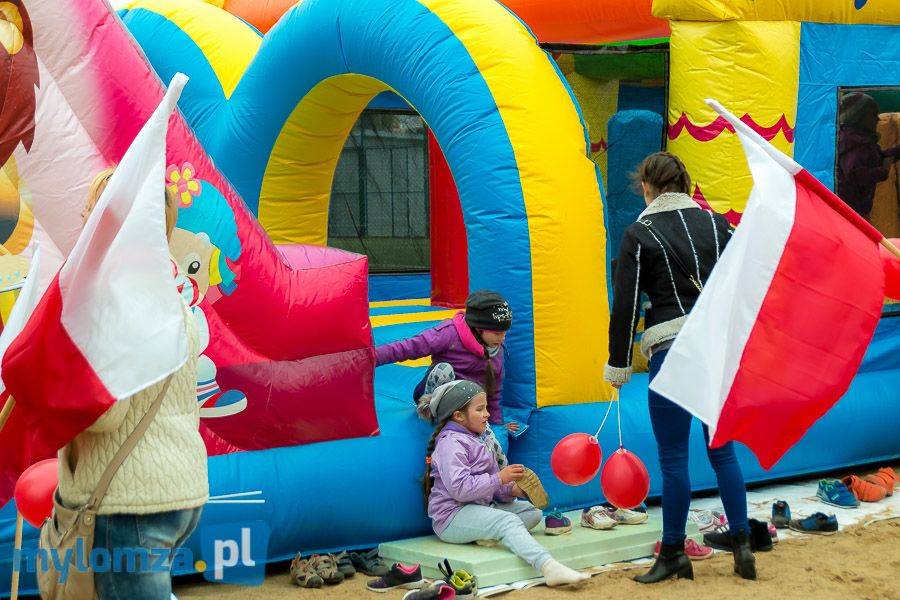 W Łomży trwa biało-czerwony piknik rodzinny [VIDEO i FOTO]
