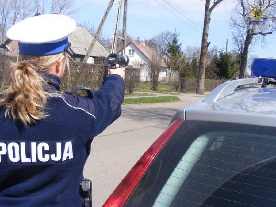 105 km/h w Nowogrodzie. Kierowca stracił prawo jazdy