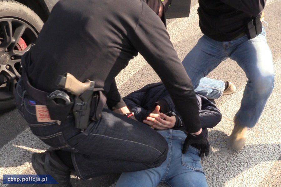 Policjanci z CBŚP rozbili dwie grupy handlujące narkotykami [VIDEO i FOTO]
