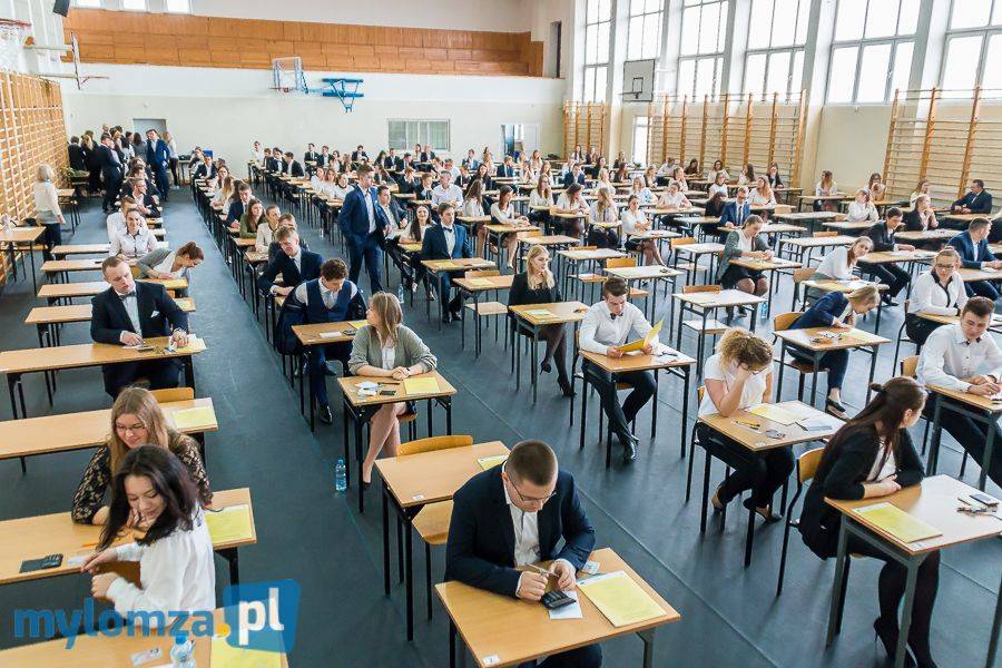 Matura 2017. Dziś matematyka. Nasza fotorelacja z III LO