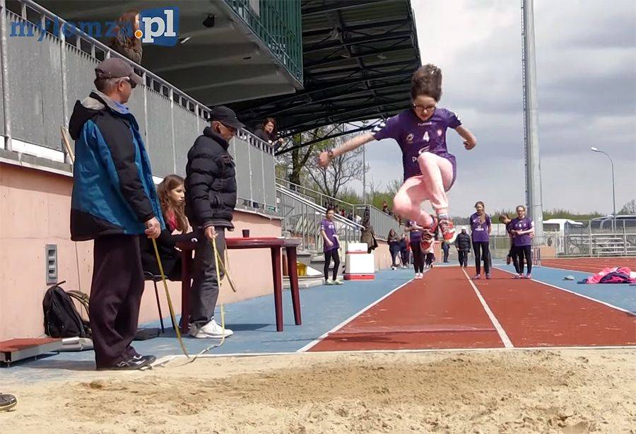 Młodzi sportowcy walczyli o finał wojewódzki w czwórboju lekkoatletycznym [VIDEO]
