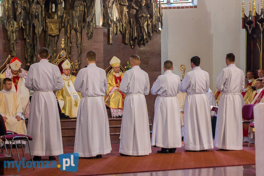 Święcenia diakonatu w łomżyńskiej katedrze [FOTO]