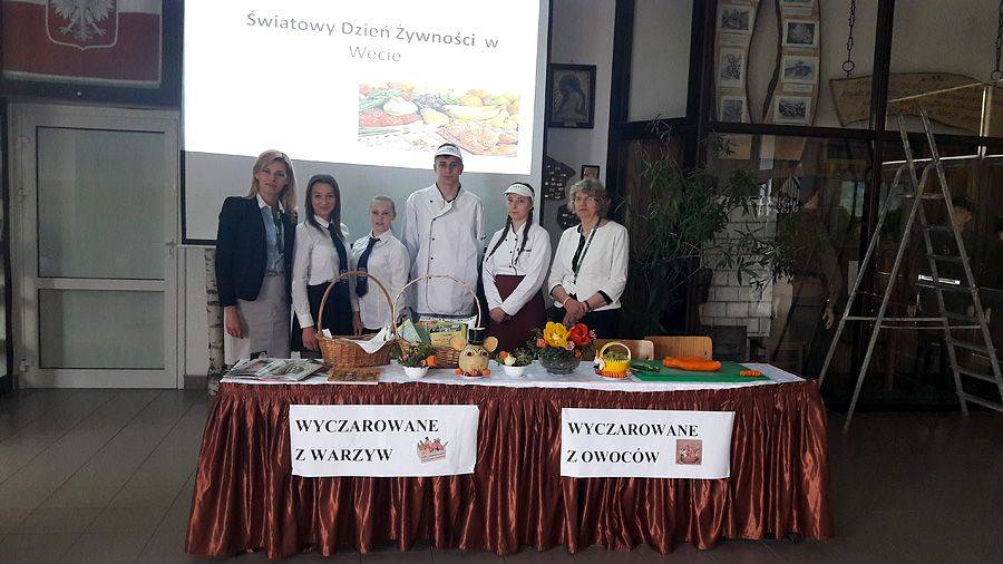 Majowe animacje uczniów łomżyńskiej „Wety” w Piątnicy [FOTO]