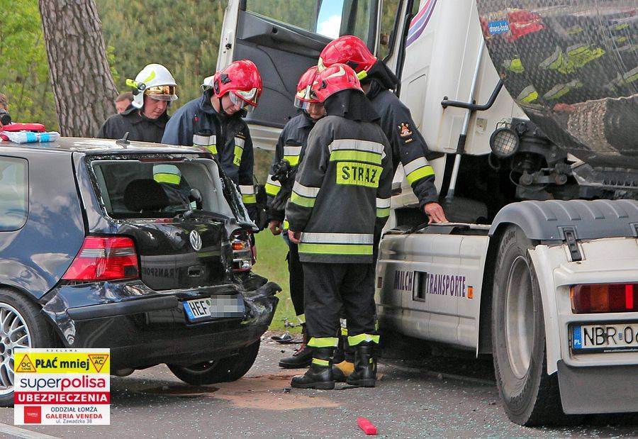Zderzenie trzech aut za Podgórzem. Jedna osoba w szpitalu [FOTO]