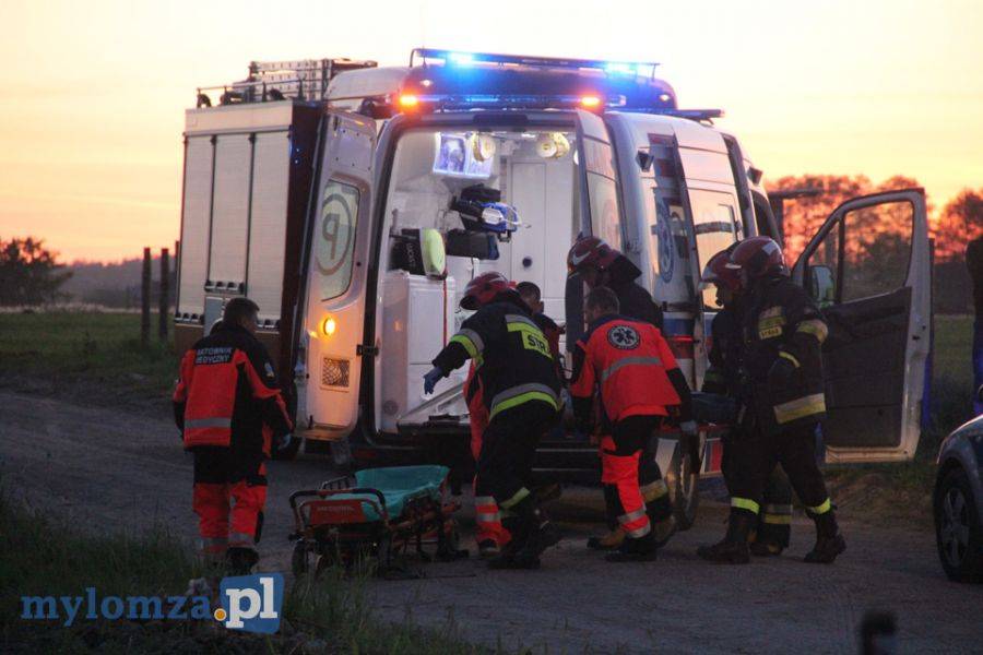 Trzy młode osoby w szpitalu po wypadku w Konarzycach [FOTO]