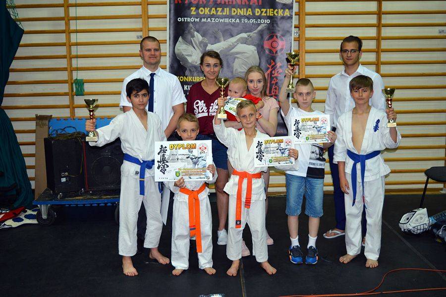 Młodzi karatecy na podium w Ostrowi Mazowieckiej [FOTO]