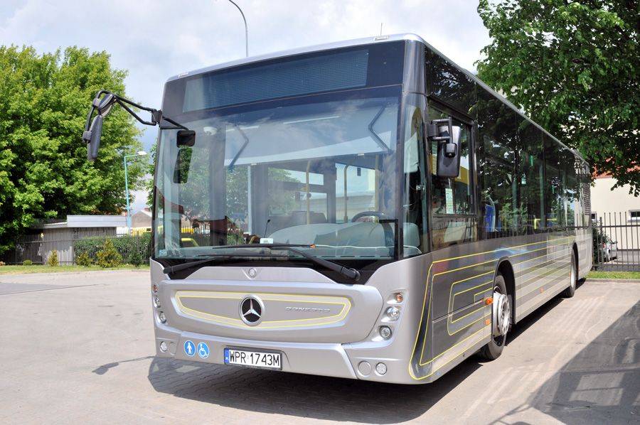 MPK testuje Mercedesa Conecto