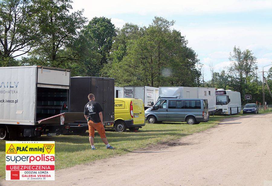 Borys Szyc nad Narwią! Nagrywają sceny do filmu Pawlikowskiego [FOTO]