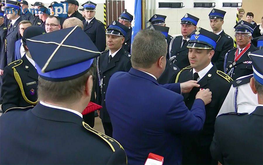 Awanse, nagrody i odznaczenia z okazji Dnia Strażaka [VIDEO]
