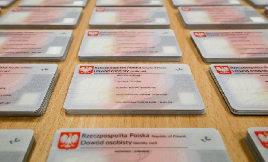 Dowód osobisty bez kolejki? Złóż wniosek przez internet