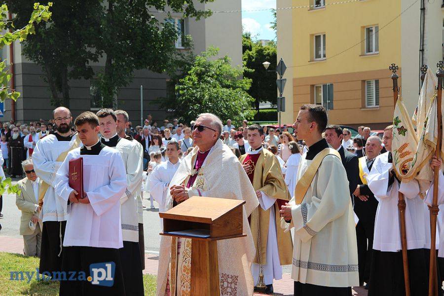 Bp Stepnowski:  Aby miasto rozwijało się i promieniało świętością i zamożnością [FOTO]