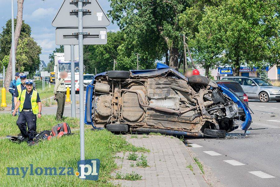 Poważne zderzenie na trasie Łomża-Ostrołęka [FOTO]
