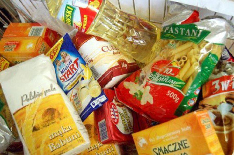 Kup jedzenie i wrzuć grosik do skarbonki - trwają akcje charytatywne