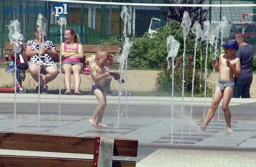 Nadciągają upały. Sprawdź, jak się przed nimi chronić [VIDEO]