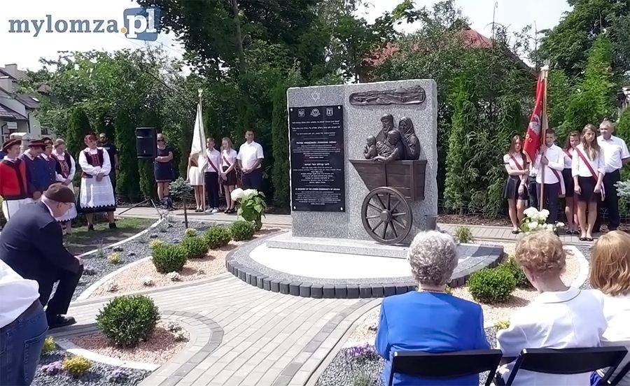 Pomnik wdzięczności za uratowanie życia został odsłonięty w Zbójnej [VIDEO]