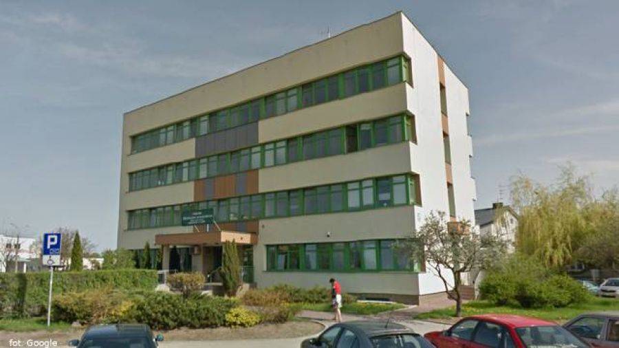 ZUS przestrzega przed osobami podającymi  się za jego pracowników