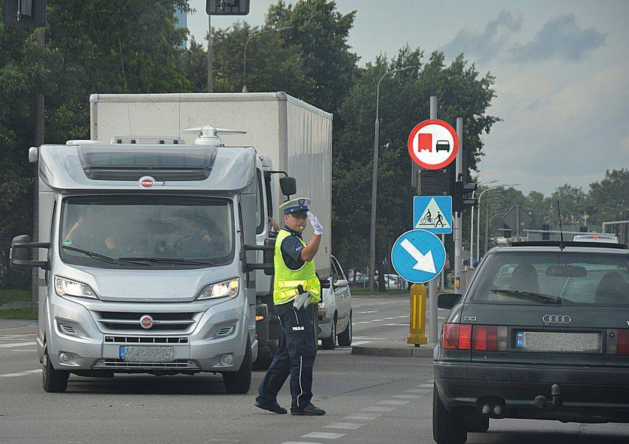 Policja apeluje o przestrzeganie zasad bezpieczeństwa podczas długiego weekendu