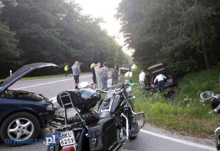 Groźna kolizja na trasie 64 [FOTO]