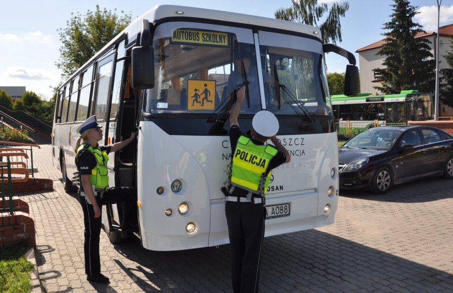 Policjanci rozpoczęli działania „Bezpieczna droga do szkoły”