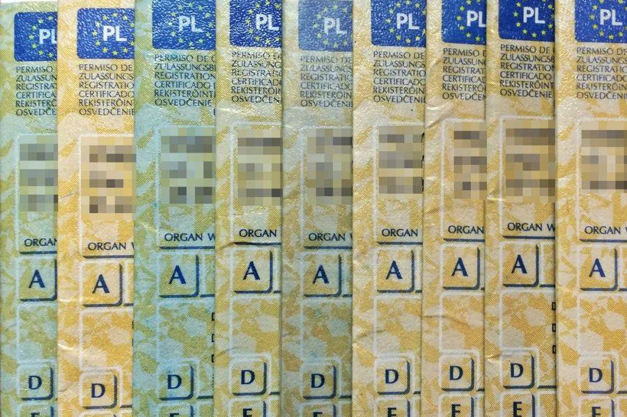 13 zatrzymanych dowodów rejestracyjnych