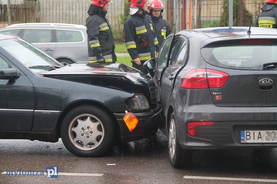 Kilkuletnie dziecko w szpitalu. Wypadek na Piłsudskiego [FOTO]