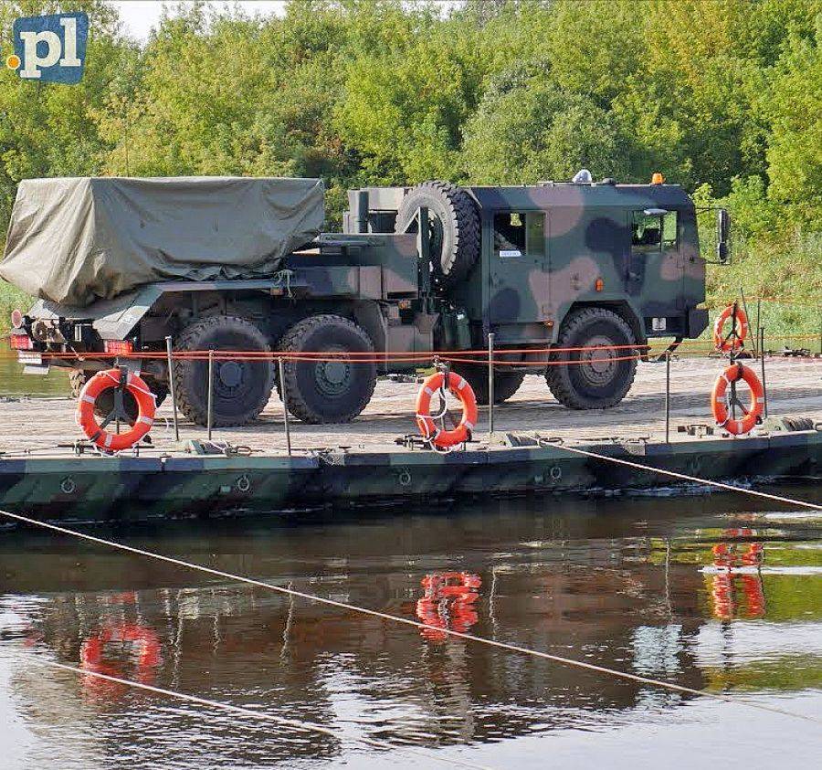 Pod Nowogrodem wojsko sforsowało Narew [VIDEO i FOTO]