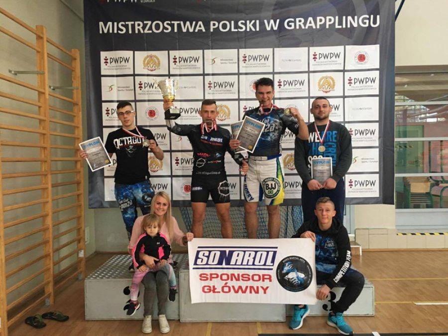 Sukcesy zawodników Fight Club Łomża w Mistrzostwach Polski [FOTO]