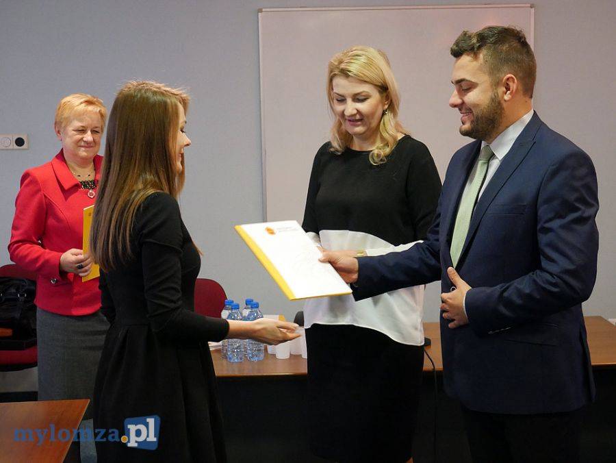 Awans zawodowy nauczycieli z Łomży [VIDEO i FOTO]