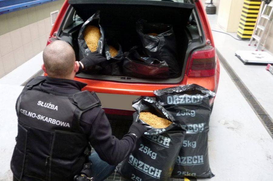 Nielegalny tytoń zamiast orzechów