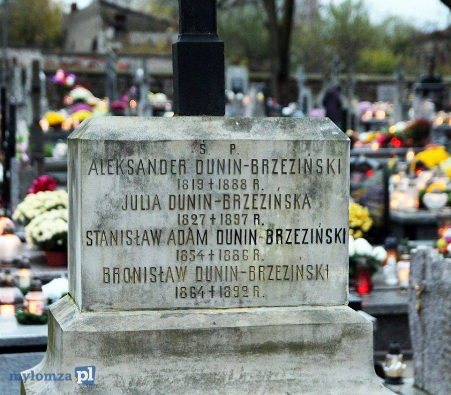 Sławomir Zgrzywa odkrył w Łomży grób przodków braci Kaczyńskich [FOTO]