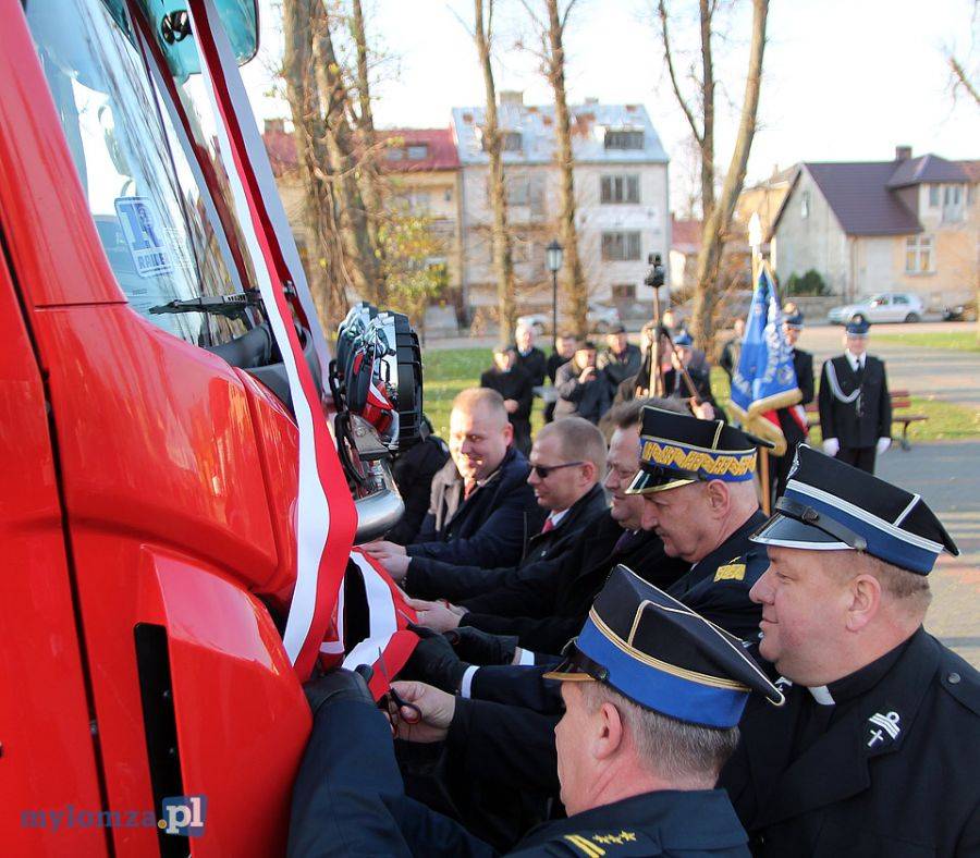Śniadowo: Sztandar i nowy wóz strażacki [FOTO]