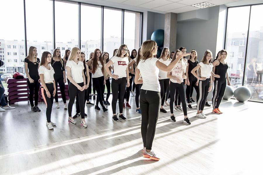 Pierwsze próby do III Wyborów Miss Ziemi Łomżyńskiej [VIDEO i FOTO]