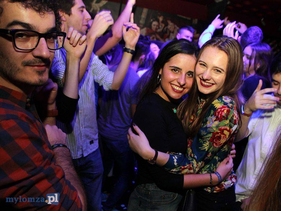 Studenckie otrzęsiny na parkiecie Yam Caffe [VIDEO i FOTO]