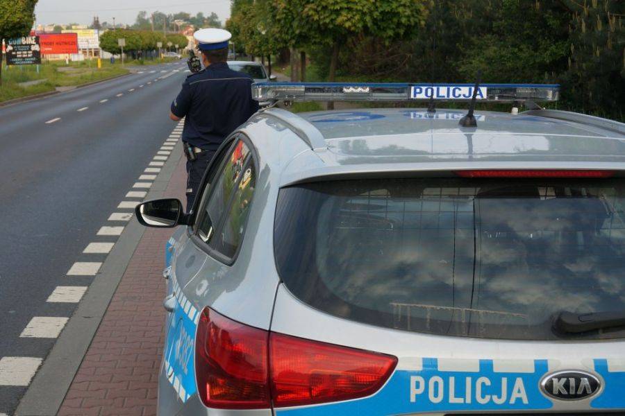 Pijany kierowca spowodował kolizję i uciekł
