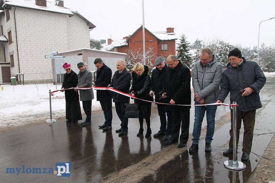 Otwarta dziś Modrzewiowa poprowadzi do mini bulwarów nad Łomżyczką [FOTO]