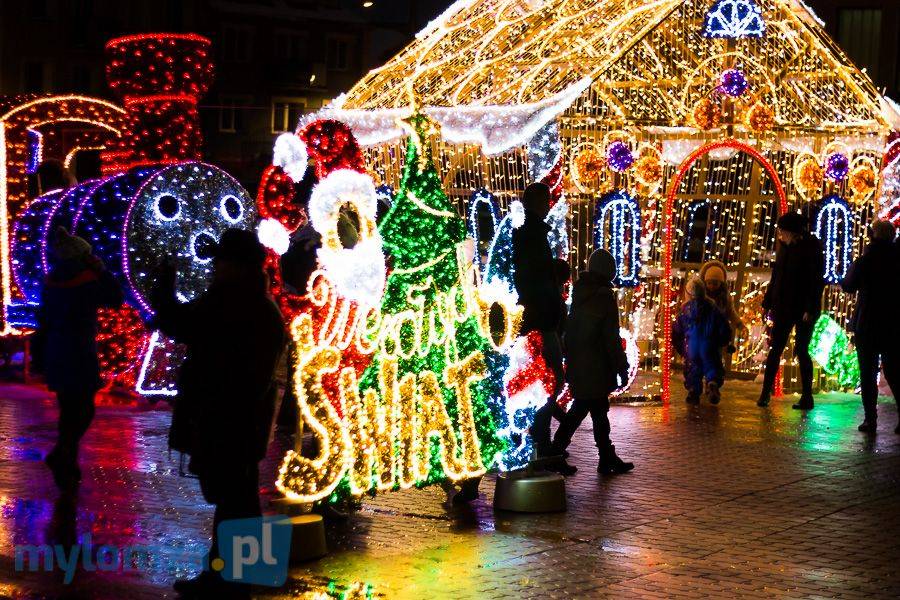 Świąteczne niespodzianki na Starym Rynku w Łomży [VIDEO i FOTO]
