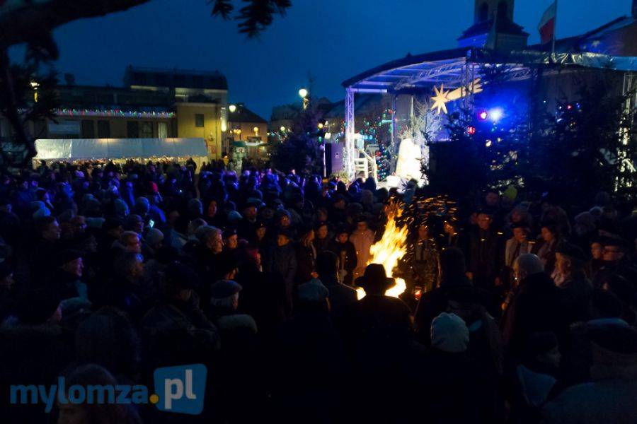 Tłumy łomżyniaków na miejskiej Wigilii [VIDEO i FOTO]