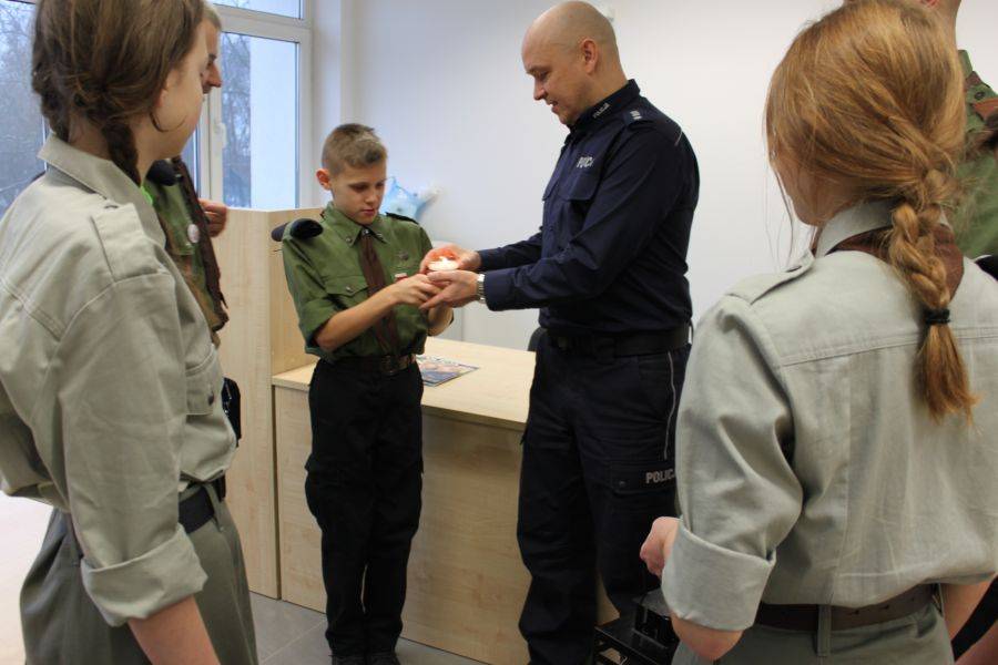 Betlejemskie Światełko u łomżyńskich policjantów [FOTO]
