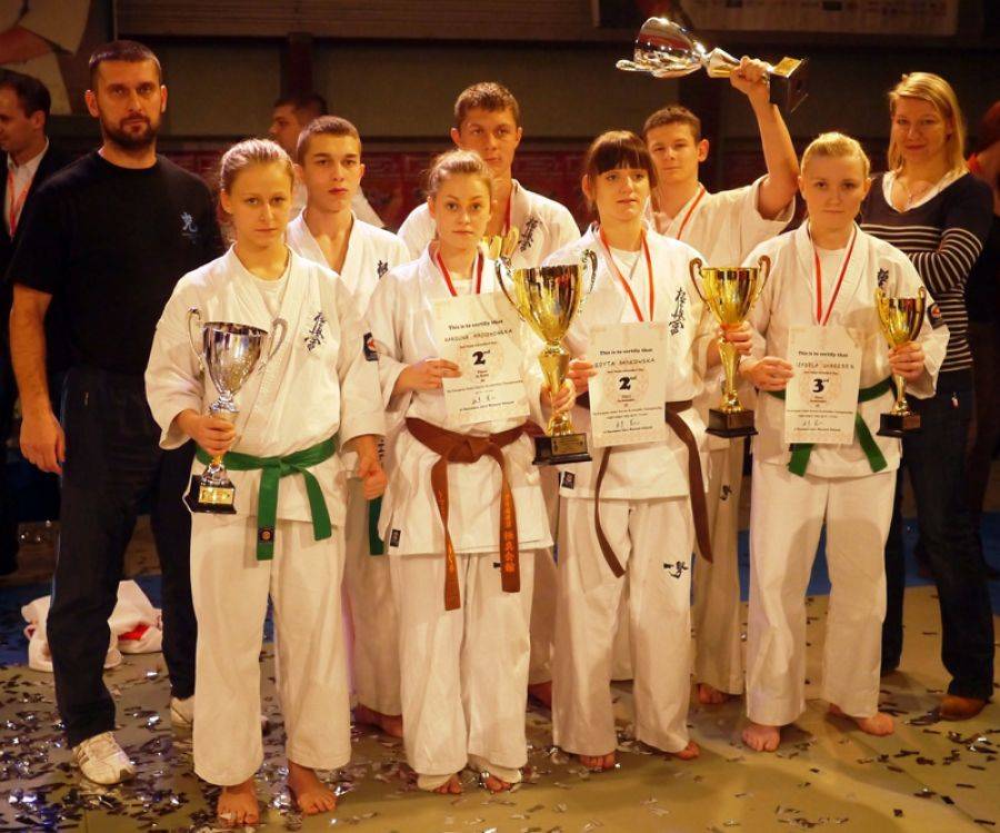 Karatecy wrócili z medalami