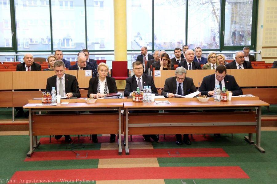Radni uchwalili budżet województwa podlaskiego na 2018 r.