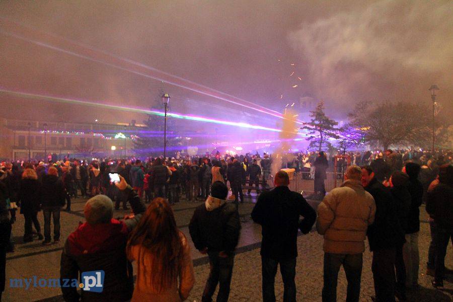 W Sylwestra podali się za policjantów. W centrum Łomży dokonali rozboju!