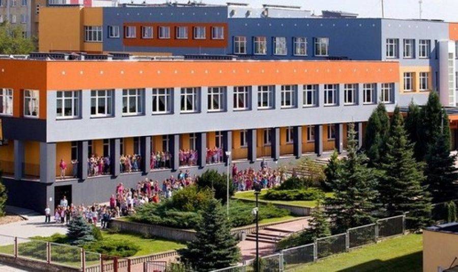 Oświadczenie dyrektora Szkoły Podstawowej Nr 10 w Łomży