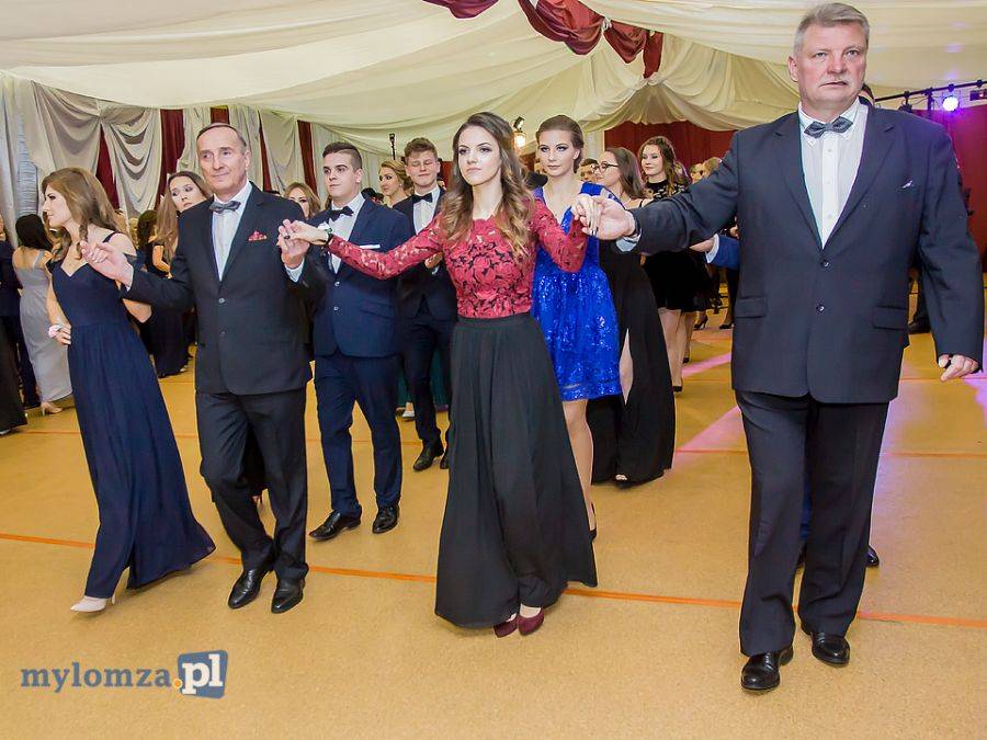 Maturzyści z Ekonomika rozpoczęli sezon studniówkowy [FOTO]