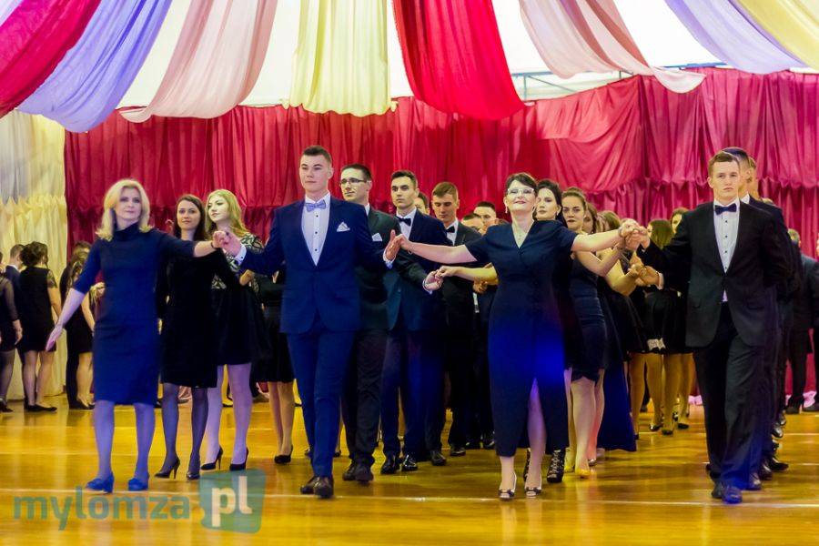 Uroczysta studniówka w Mechaniaku [FOTO]